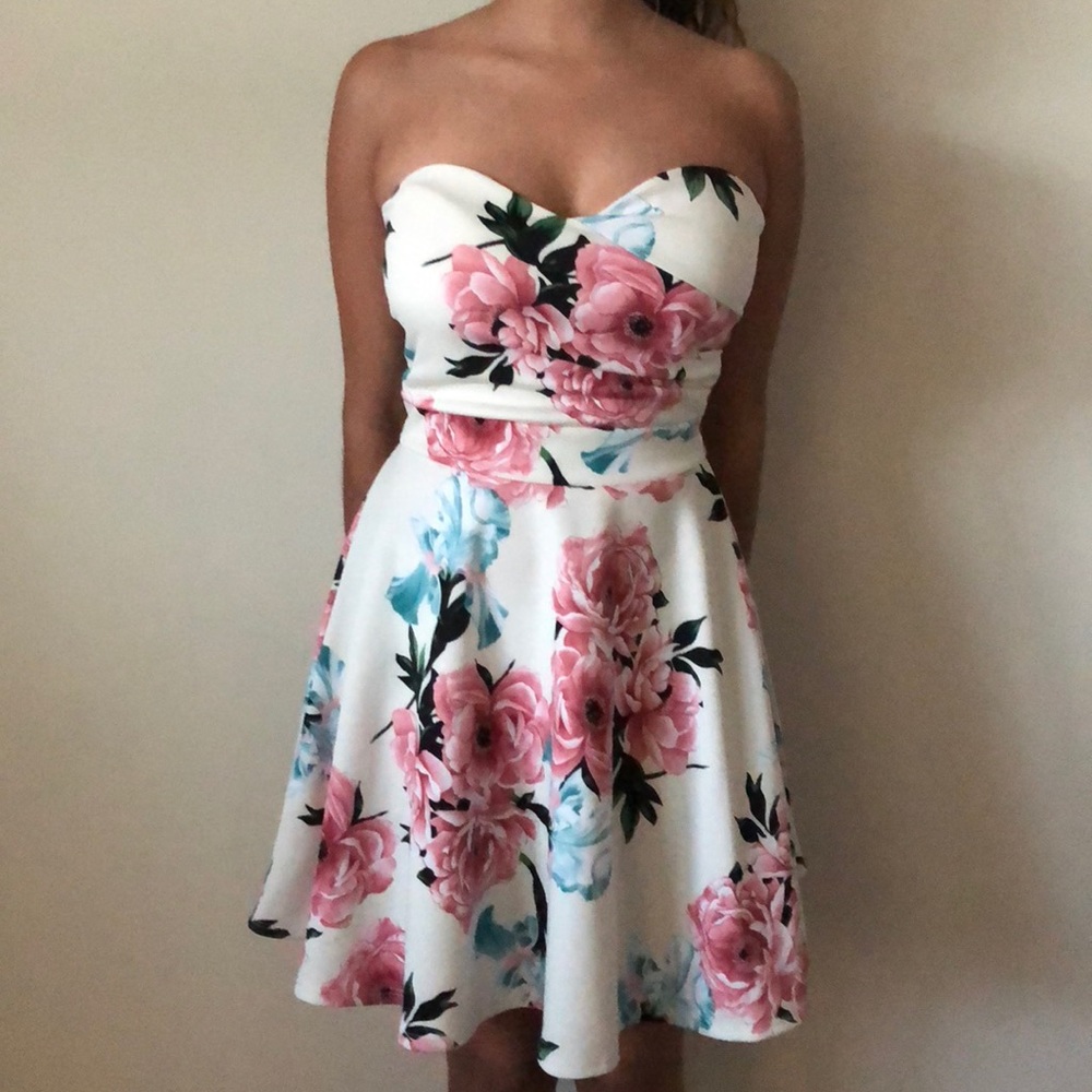 Floral short dress